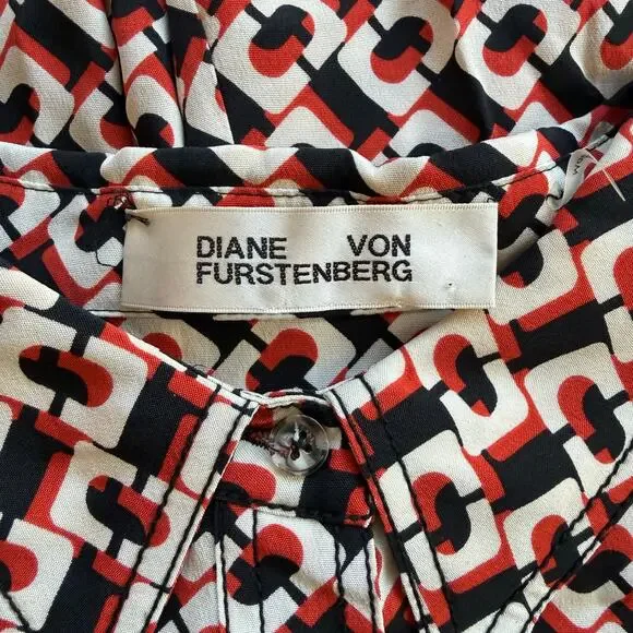 100% Silk Diane Von Furstenberg ￼ Geometric Dress - Excellent Preloved - Picture 2 of 6
